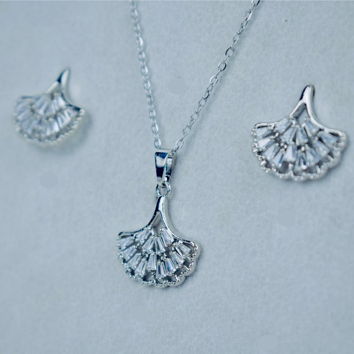 Elegant Fan-Leaf Neckless Set | 20% OFF