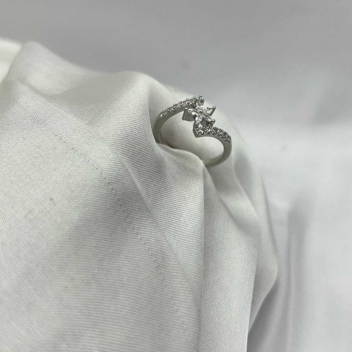 Adjustable Star Stone Ring – Silver & Gold | 20% OFF