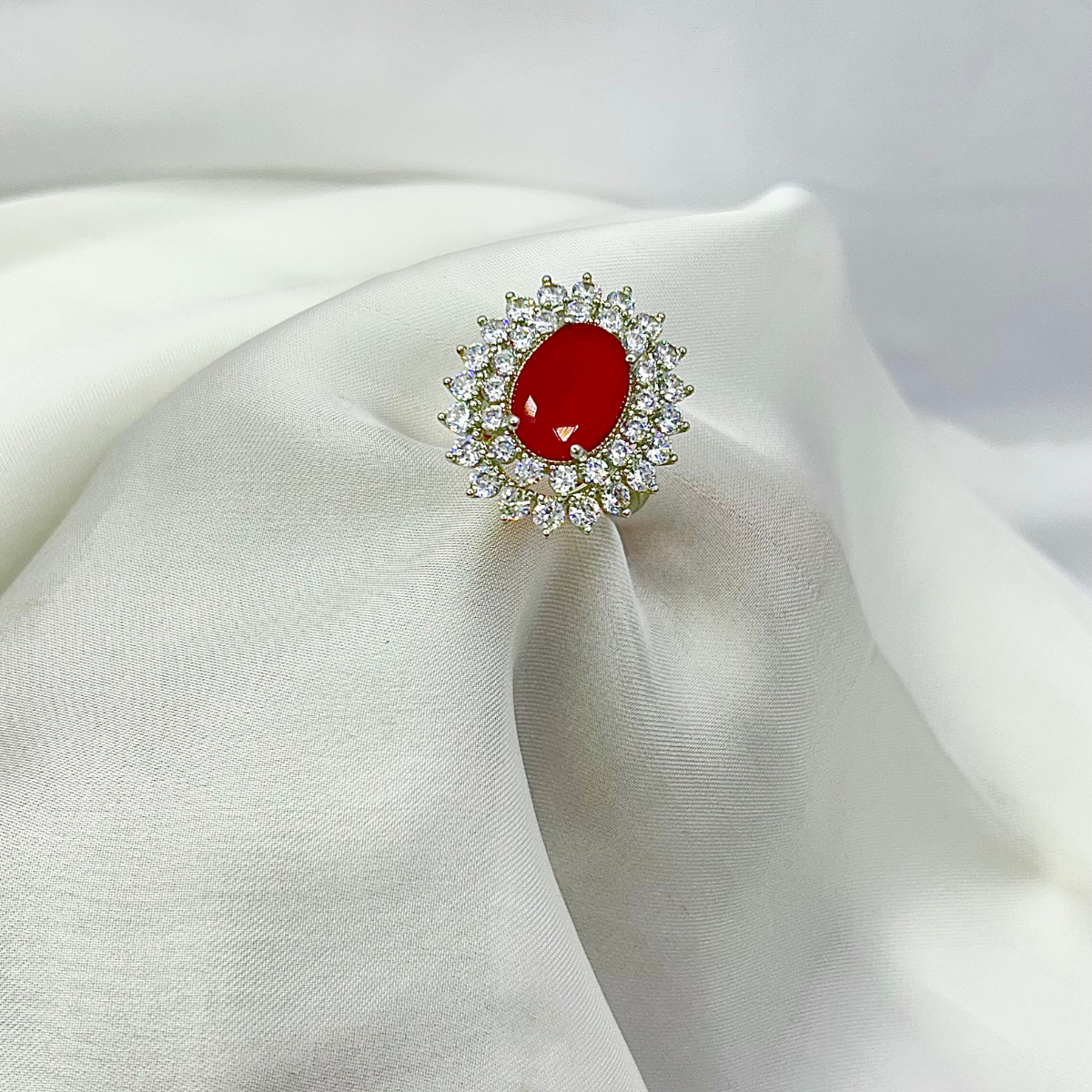 Elegant Adjustable Ring – 20% OFF | Green & Red Options