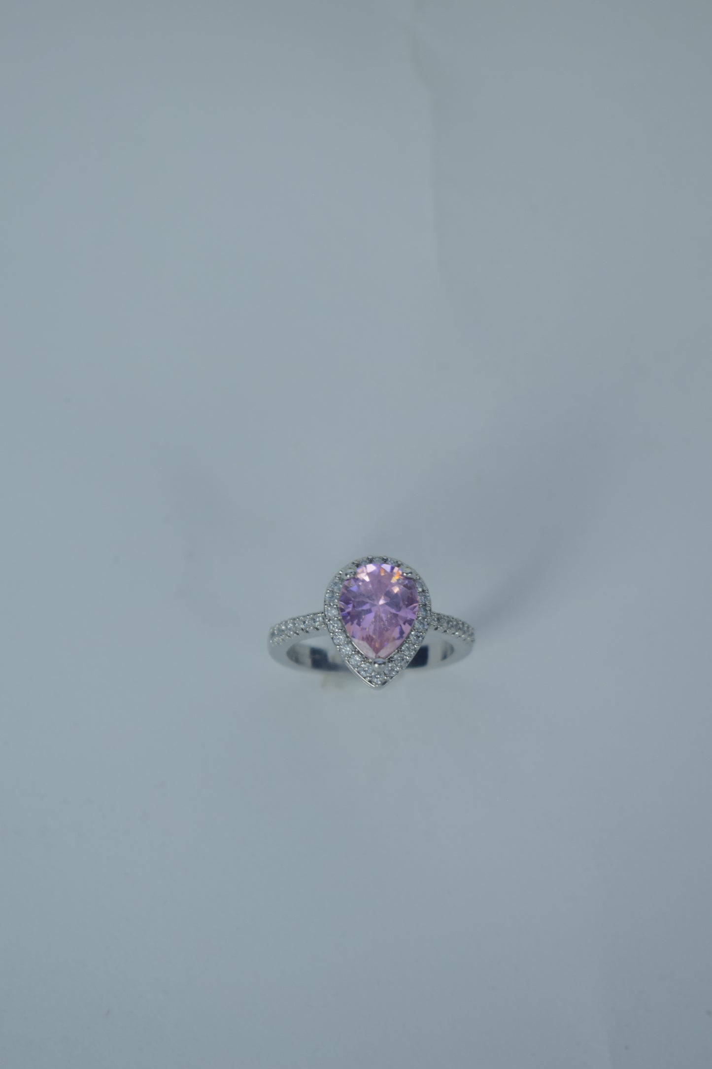 Elegant Adjustable Ring – 20% OFF |White stone Elegance