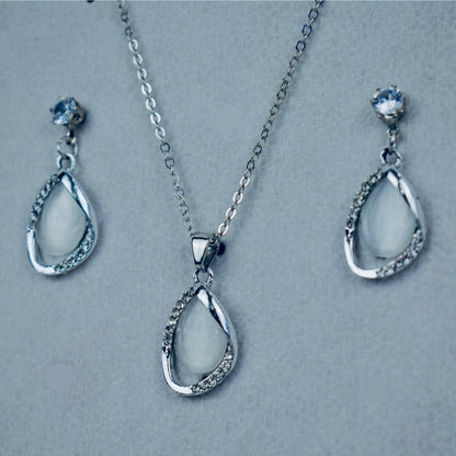 ✨ Teardrop Elegance Necklace Set | Flat 20% OFF