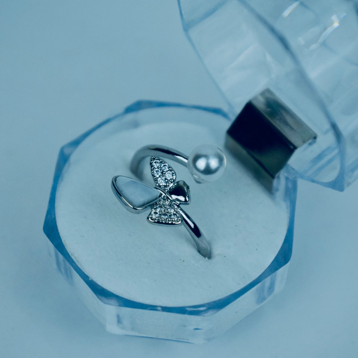 Graceful Butterfly With Pearl Adjustable Ring