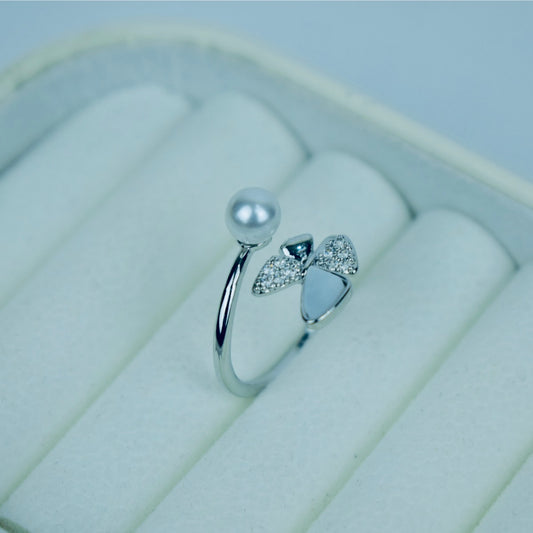 Graceful Butterfly With Pearl Adjustable Ring