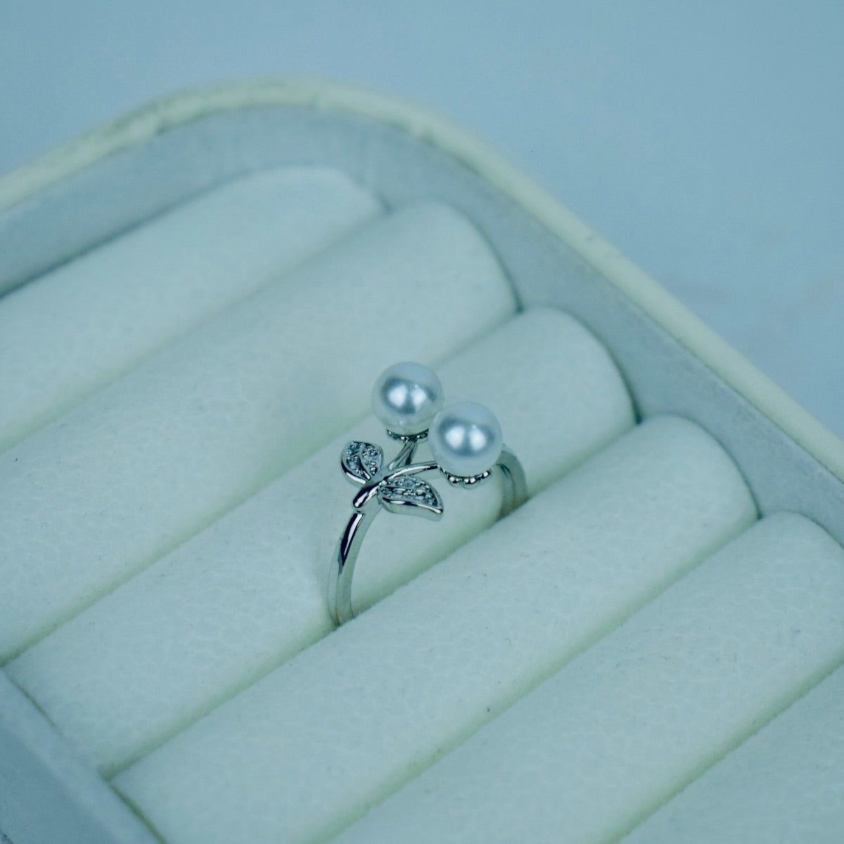 2 Pearls With Leaf Eligant Adjustable Ring