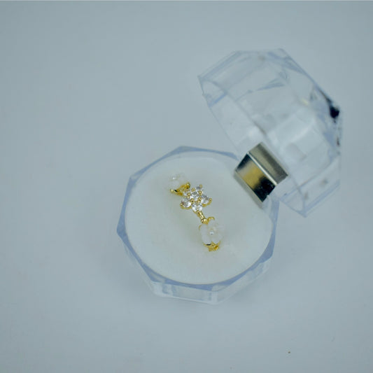 💍 Classy Adjustable Flower Stone Ring
