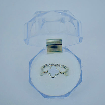 Elegant Clover Adjustable Ring – Dual Colors (Golden & Silver)