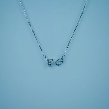 Blooming Elegance Flower Pendant | Flat 20% OFF