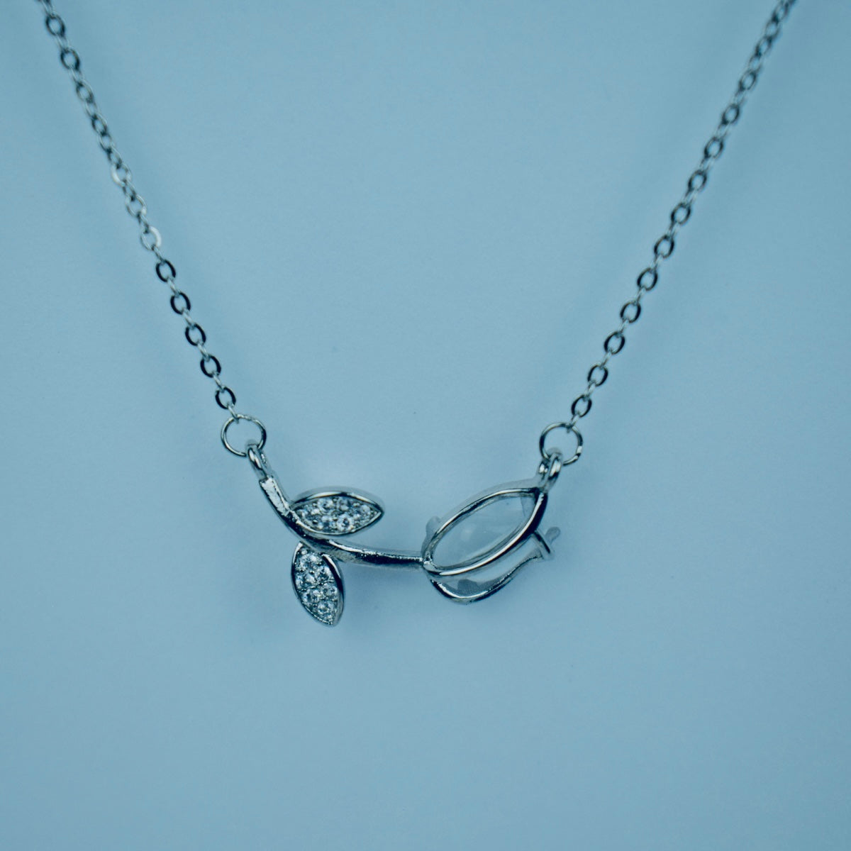 Blooming Elegance Flower Pendant | Flat 20% OFF