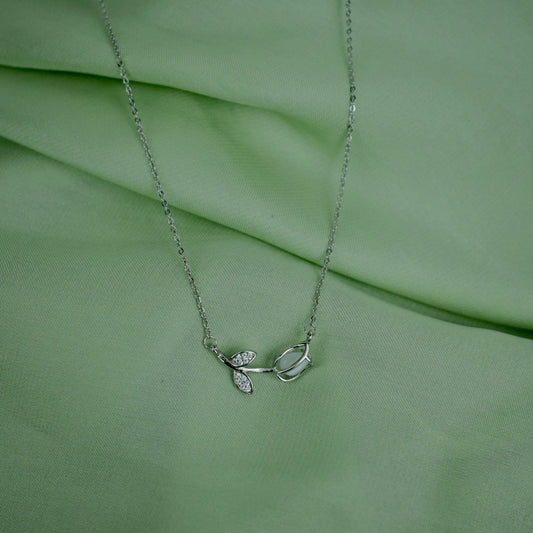 Blooming Elegance Flower Pendant | Flat 20% OFF