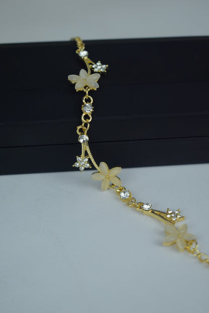 Elegant Flower Bracelet – 2 Colors Collection | Flat 20% OFF