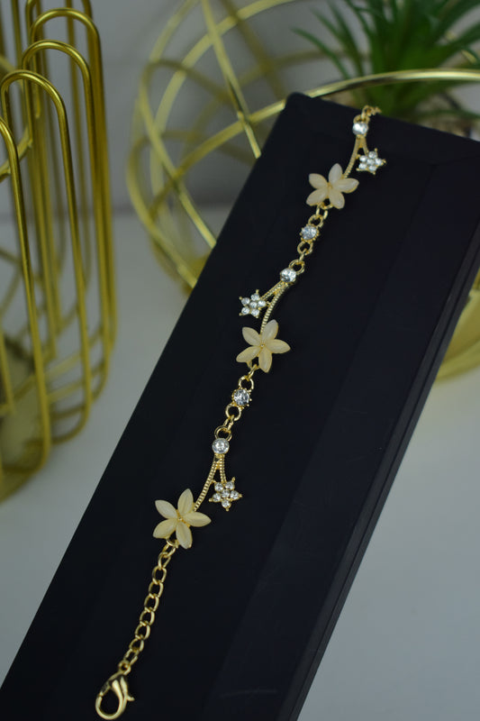 Elegant Flower Bracelet – 2 Colors Collection | Flat 20% OFF