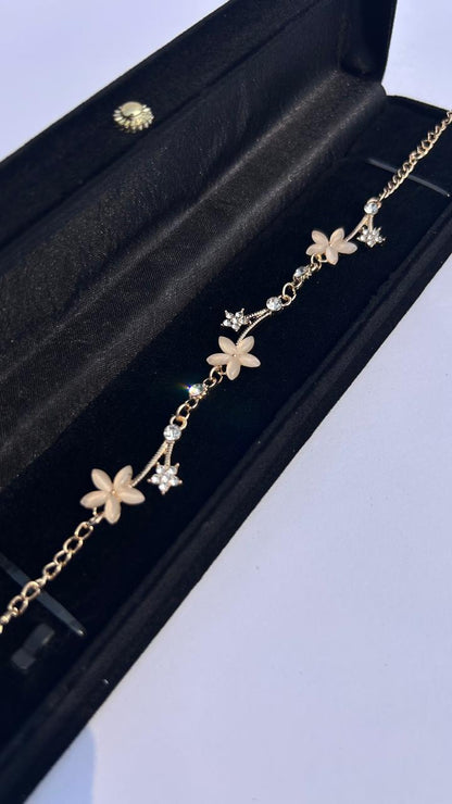 Elegant Flower Bracelet – 2 Colors Collection | Flat 20% OFF