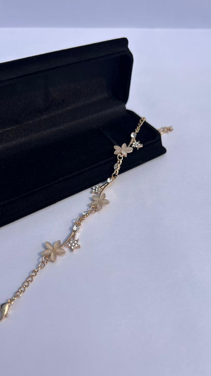 Elegant Flower Bracelet – 2 Colors Collection | Flat 20% OFF