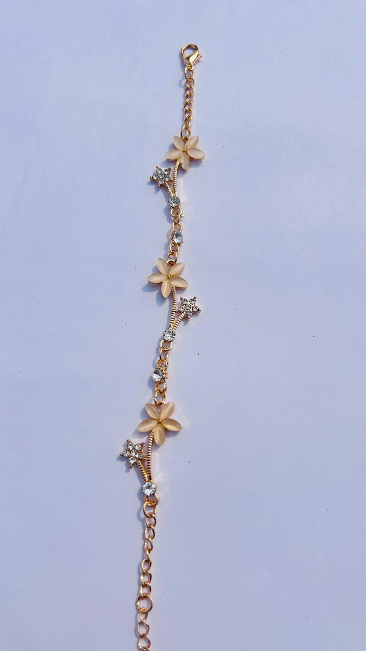 Elegant Flower Bracelet – 2 Colors Collection | Flat 20% OFF
