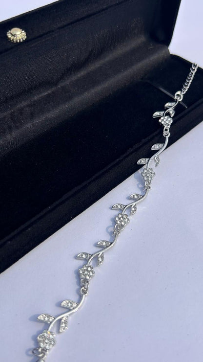 Floral Leaf Elegant Bracelet – 2 Colors Collection | Flat 20% OFF